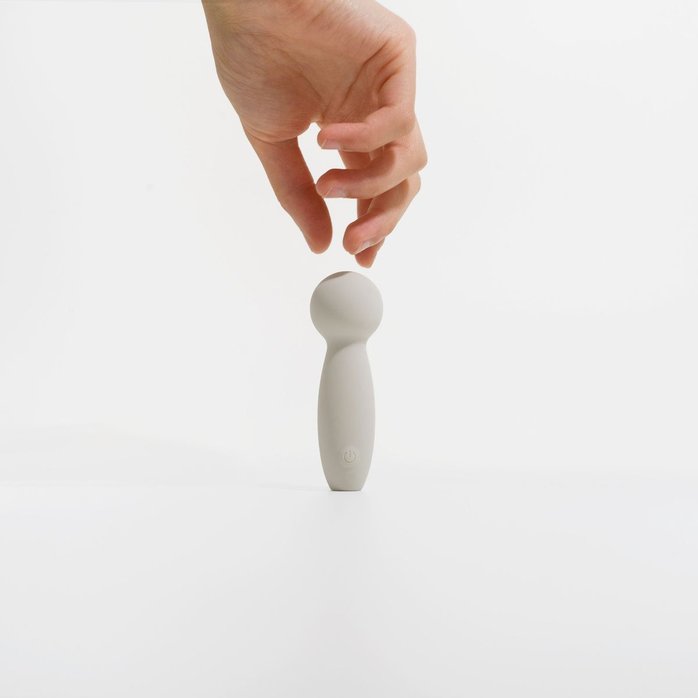 Серый мини-вибромассажёр Harmony. Фотография 4.