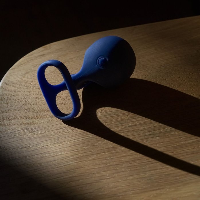 Синий вибростимулятор на пальцы Lunar. Фотография 13.