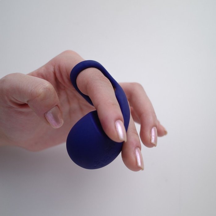 Синий вибростимулятор на пальцы Lunar. Фотография 7.