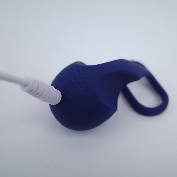 Синий вибростимулятор на пальцы Lunar. Фотография 8.