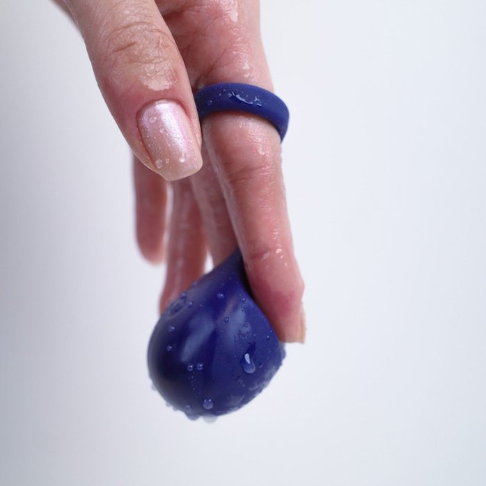 Синий вибростимулятор на пальцы Lunar. Фотография 9.