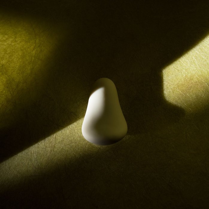 Серый вибромассажёр Opal. Фотография 12.