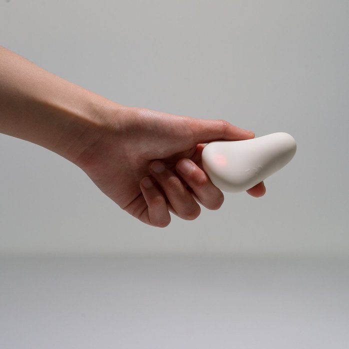 Серый вибромассажёр Opal. Фотография 4.