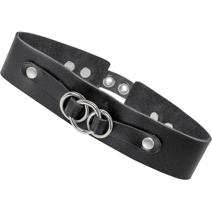 Черный чокер-ошейник со связанными кольцами на подложке. Фотография 5.