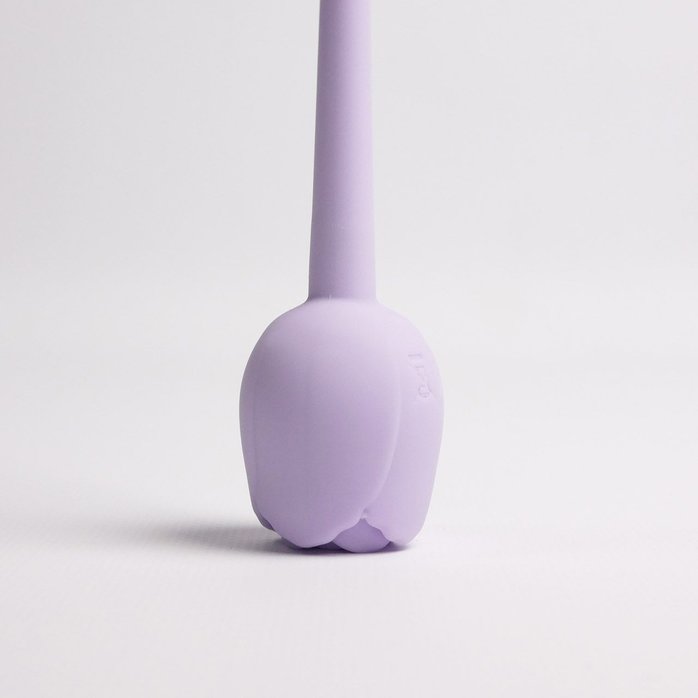 Сиреневый вибростимулятор в форме розы Youvic. Фотография 5.