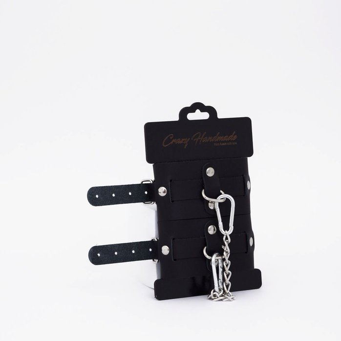 Черные кожаные оковы с хромированной фурнитурой. Фотография 2.