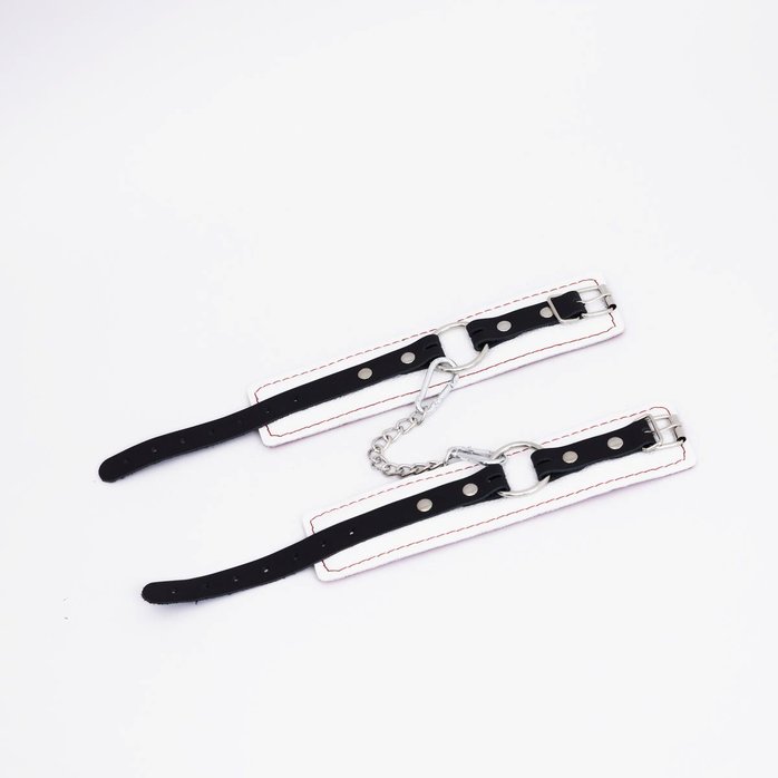 Бело-красные кожаные оковы. Фотография 2.