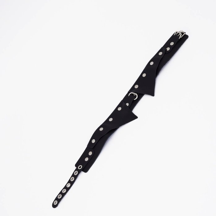 Черный однослойный кожаный ошейник с имитацией воротничка