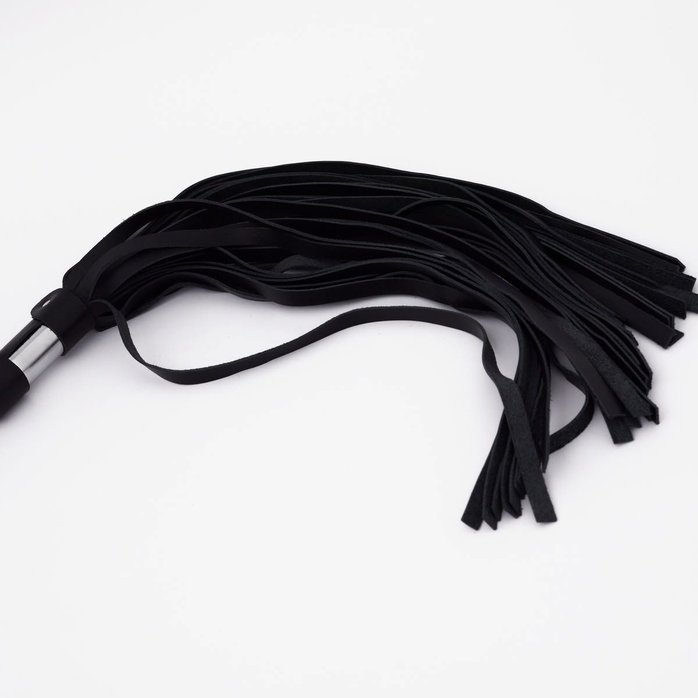 Черный кожаный флоггер со стальной ручкой - 45 см. Фотография 2.