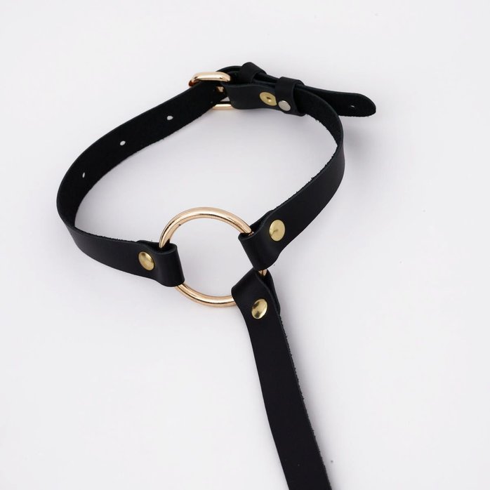 Черная кожаная портупея с резными элементами. Фотография 7.