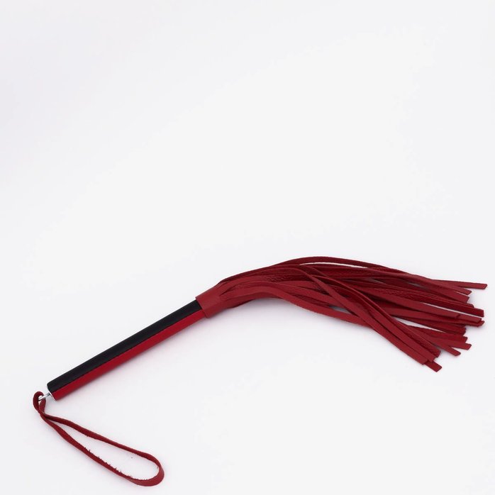 Красно-черный кожаный флоггер - 50 см. Фотография 2.