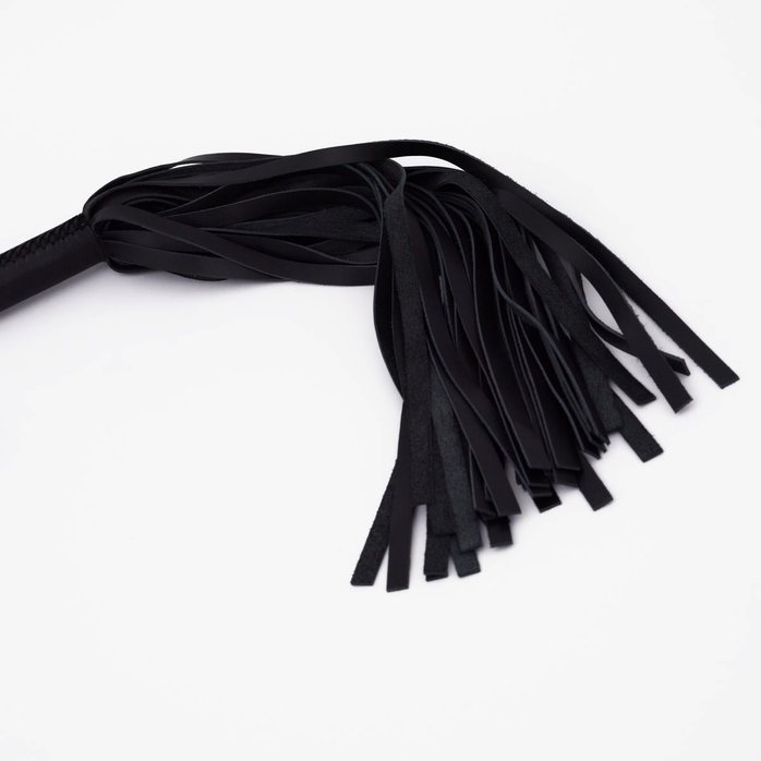 Черный кожаный флоггер - 45 см. Фотография 2.