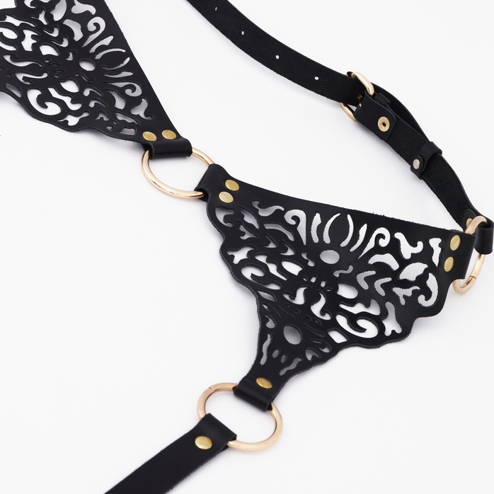 Резные гартеры с золотистой фурнитурой. Фотография 7.