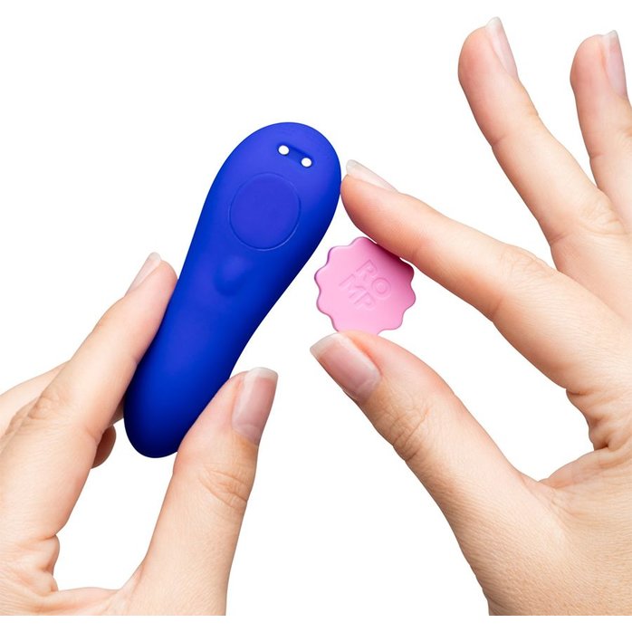 Синий вибратор в трусики с пультом ДУ Party. Фотография 4.