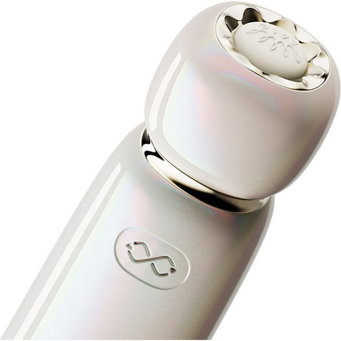 Бежевый вакуумный стимулятор клитора Lia. Фотография 4.