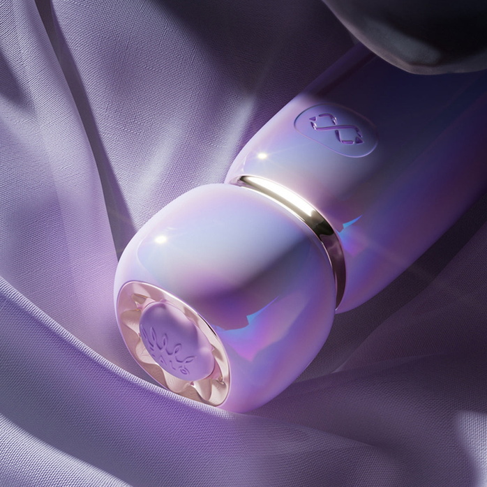 Сиреневый вакуумный стимулятор клитора Lia. Фотография 9.