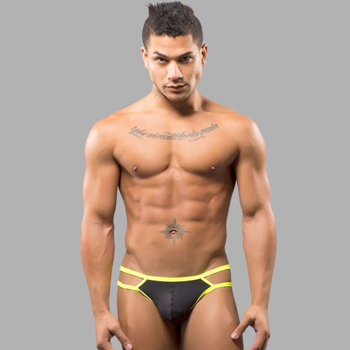 Черные мужские трусы-стринги с 2 боковыми бретелями. Фотография 2.