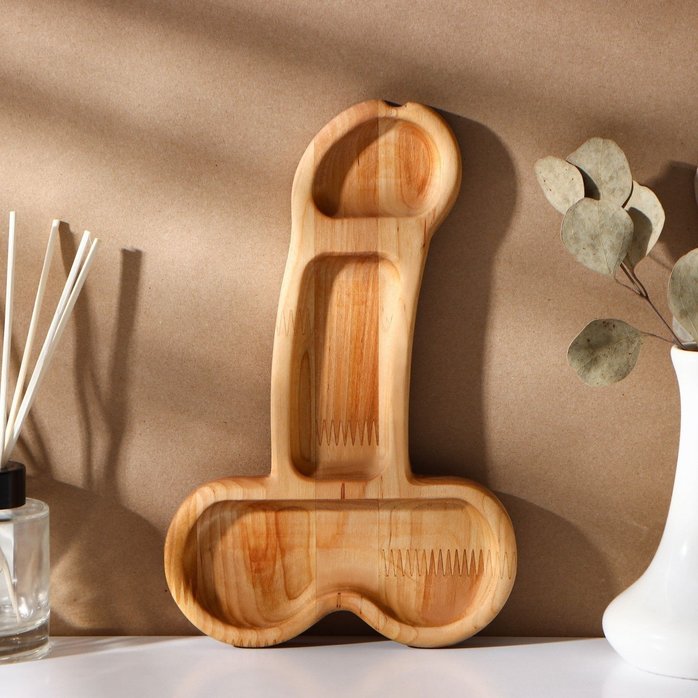 Деревянное блюдо для подачи в форме члена (25 х 16,5 х 1,7 см). Фотография 2.