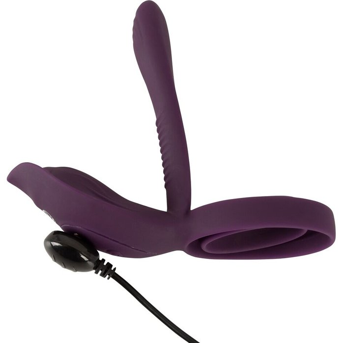 Фиолетовая насадка на член с клиторальным отростком и пультом ДУ RC Couple’s Vibrator 2 - Couples Choice. Фотография 6.
