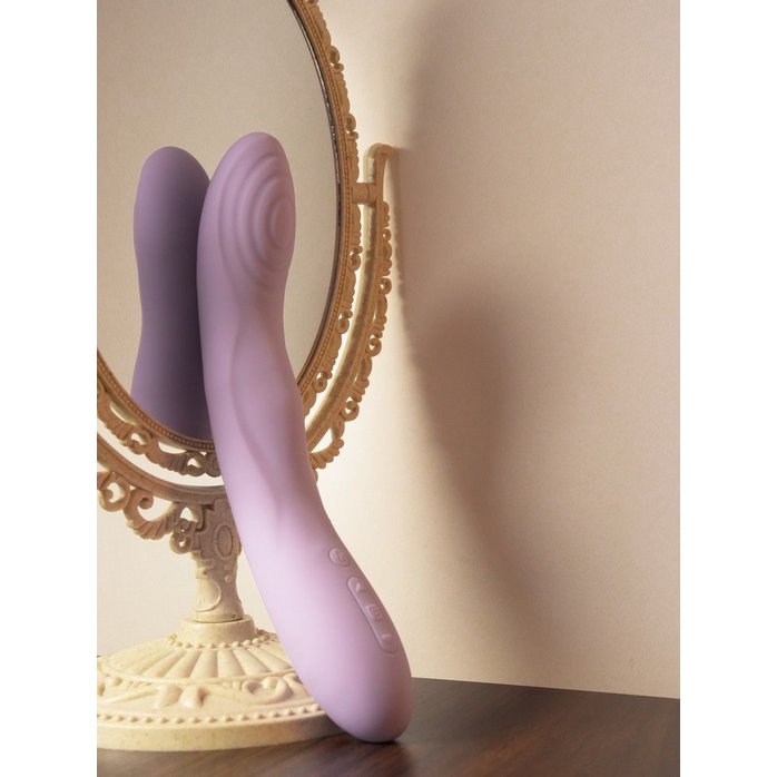 Сиреневый интерактивный вибромассажёр Selena с поступательными движениями и нагревом - 21 см. Фотография 10.