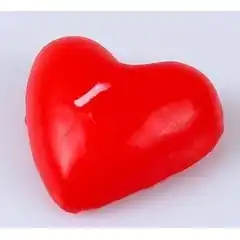  Красная свеча в форме сердца 