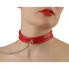  Красный лаковый узкий ошейник с металлическим поводком 