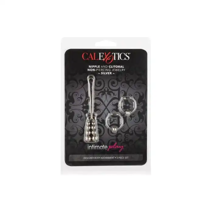 Зажим на половые губы с серебристыми шариками и клипсы на соски - Intimate Play. Фотография 2.