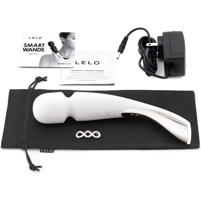 Профессиональный массажер Smart Wand Medium белого цвета. Фотография 4.
