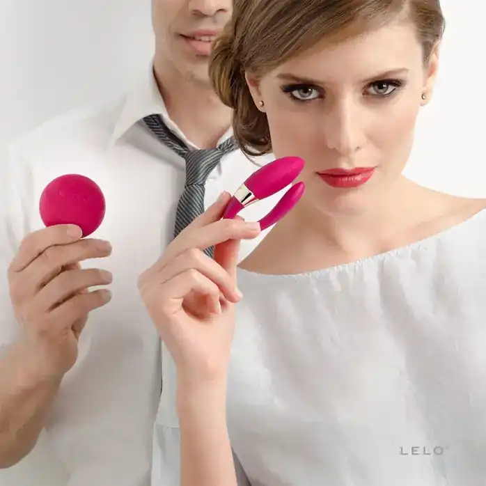 Вибратор для пар Tiani 2 Design Edition Cerise. Фотография 7.