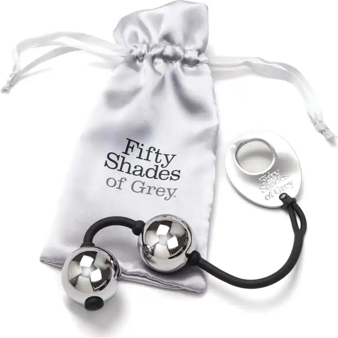 Тяжелые металлические вагинальные шарики Silver Metal Ben Wa Balls - Fifty Shades of Grey. Фотография 3.