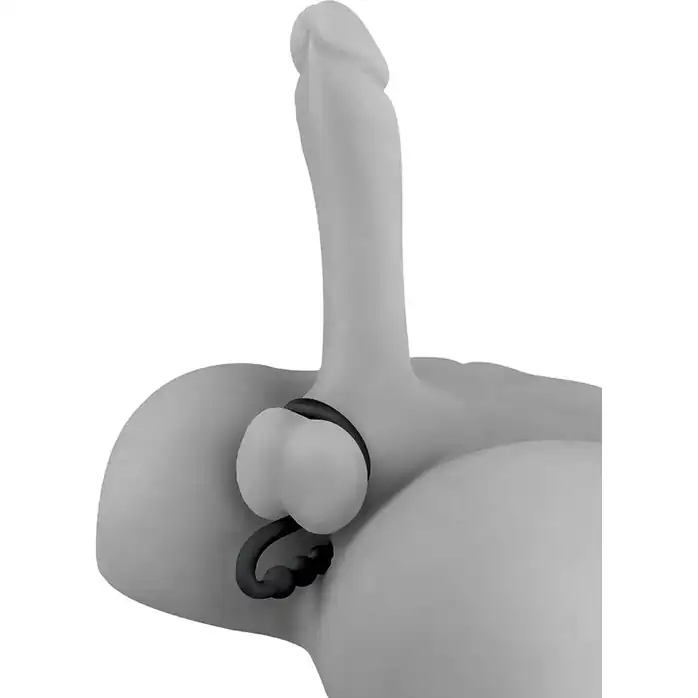 Черное эрекционное кольцо Ball Cinch with Anal Bead с анальной цепочкой - Fetish Fantasy Elite. Фотография 3.