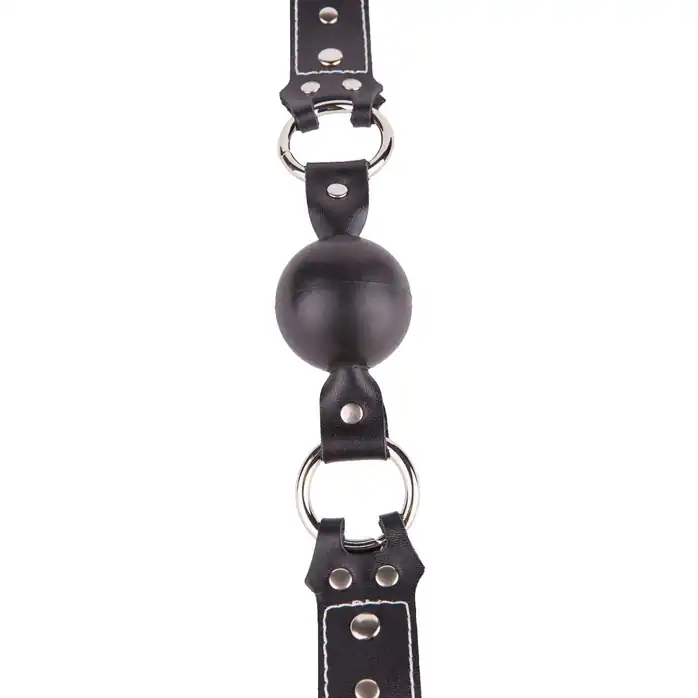 Кляп-шар на ремешках из натуральной кожи - BDSM accessories. Фотография 3.