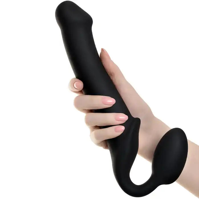 Черный безремневой страпон Silicone Bendable Strap-On L. Фотография 4.