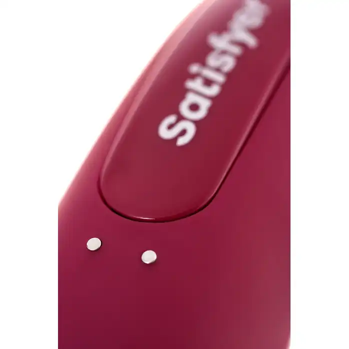 Бордовый вакуум-волновой стимулятор Satisfyer Curvy 1. Фотография 9.