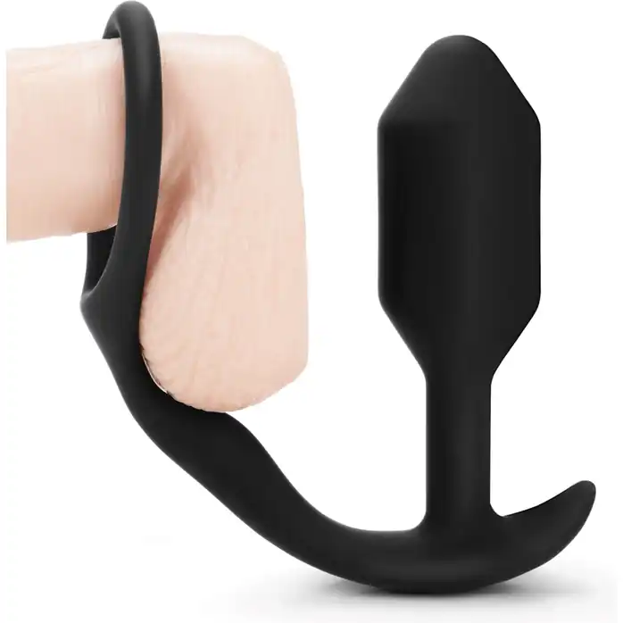 Черное эрекционное кольцо с анальным плагом Snug Tug. Фотография 3.
