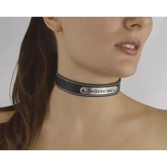 Черный чокер с белой строчкой Believe me - BDSM accessories