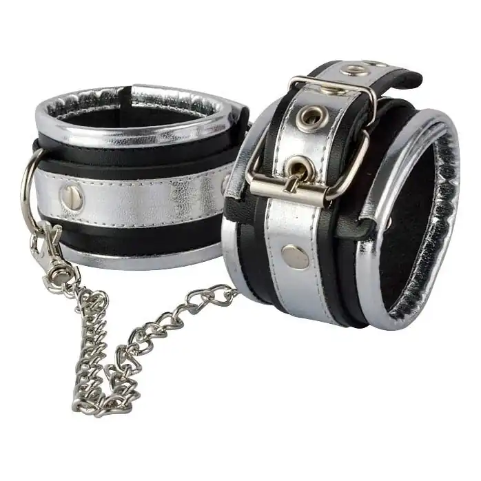 Черно-серебристые оковы из кожи - BDSM accessories