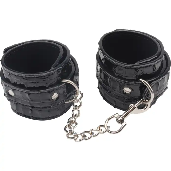Черные оковы на карабине Surrender Ankle Restraints - Behave!
