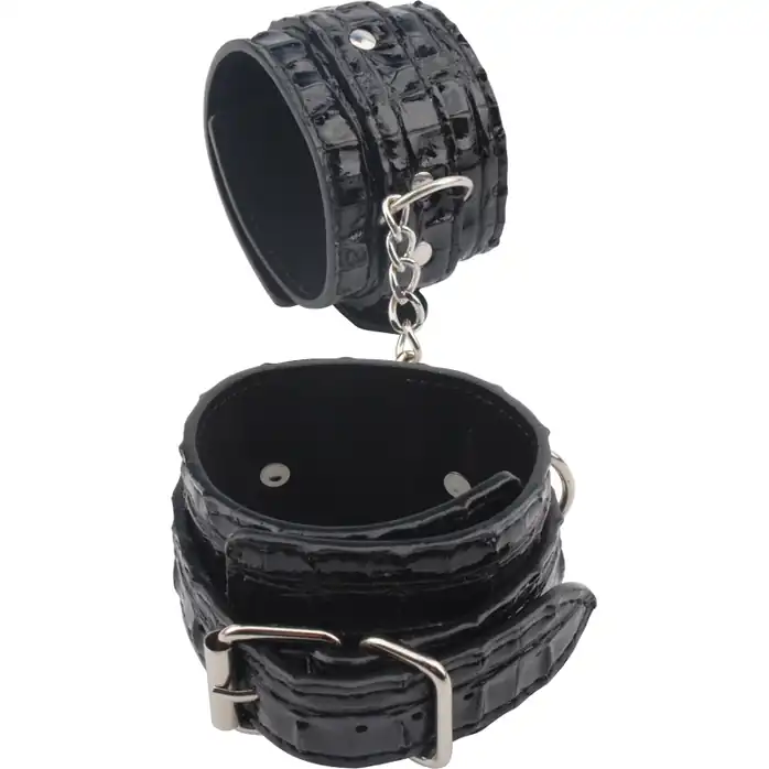 Черные наручники Surrender Wrist Restraints - Behave!. Фотография 2.