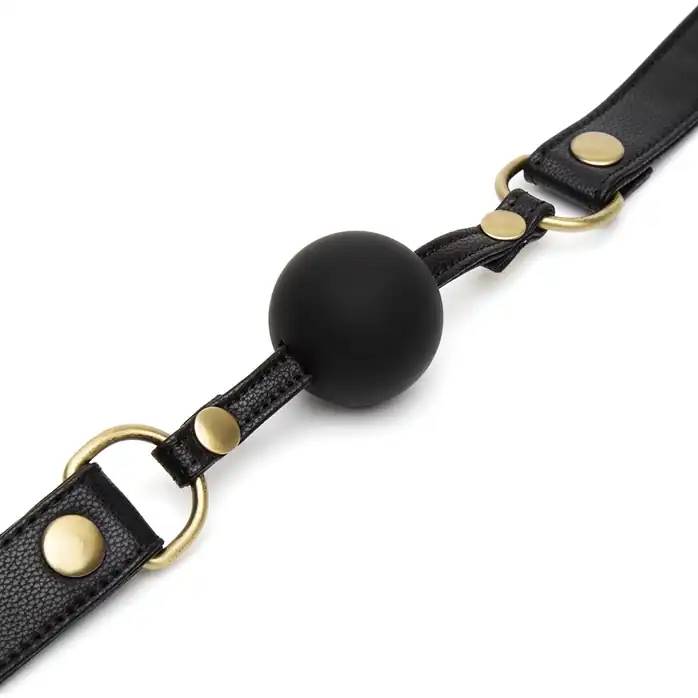 Черный кляп-шар Bound to You Faux Leather Ball Gag - Fifty Shades of Grey. Фотография 3.