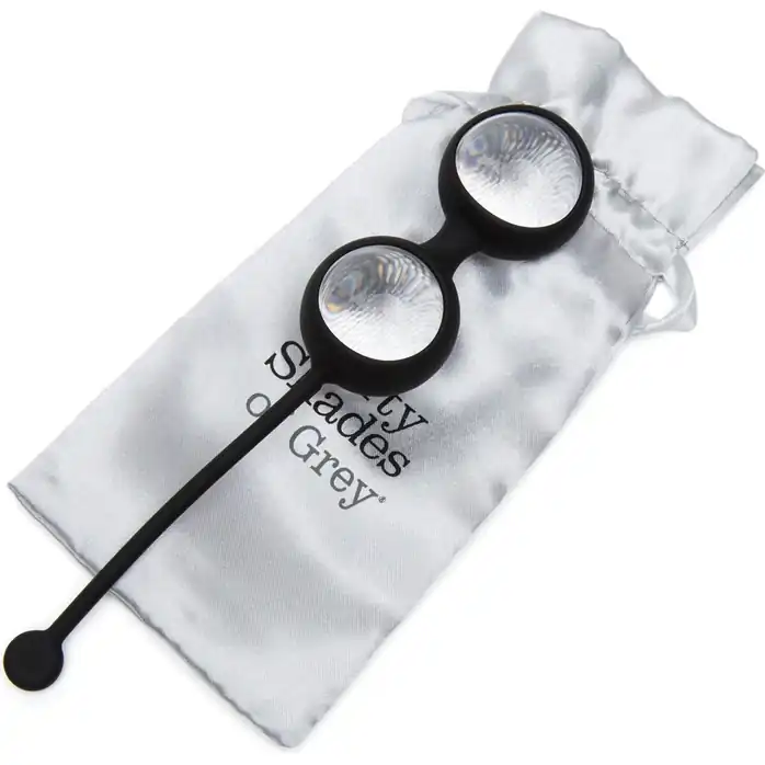 Черные вагинальные шарики Inner Goddess Glass Pleasure Balls 77g - Fifty Shades of Grey. Фотография 4.