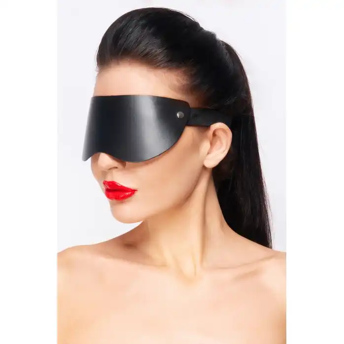 Черная кожаная маска без прорезей для глаз - BDSM