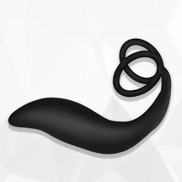 Черный стимулятор простаты с эрекционным кольцом Combo Double Cockring Plug. Фотография 4.