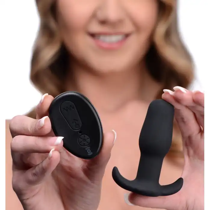 Черная анальная вибровтулка Anal Plug with Remote Control - 8 см - Under Control. Фотография 6.