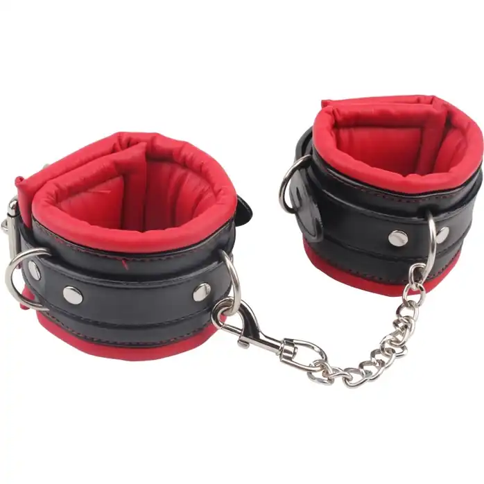 Черно-красные кожаные оковы Super Soft Ankle Cuffs - Behave!. Фотография 3.
