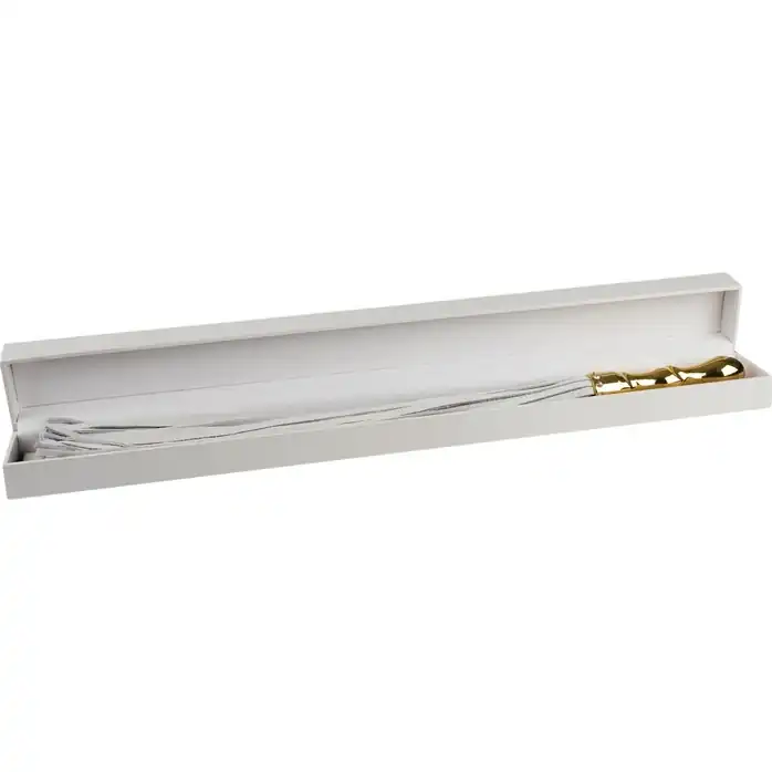 Белая плетка Luxury Whip18k-Gold plated с покрытой золотом рукоятью - Ouch!. Фотография 2.