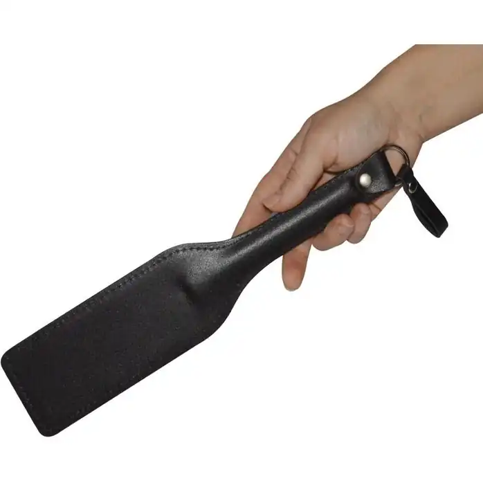 Черная кожаная шлепалка Новичок - 30 см - BDSM accessories