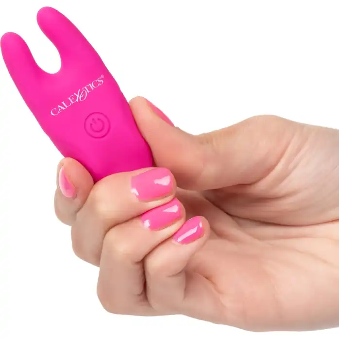 Розовые зажимы для сосков с дистанционным управлением Silicone Remote Nipple Clamps. Фотография 4.
