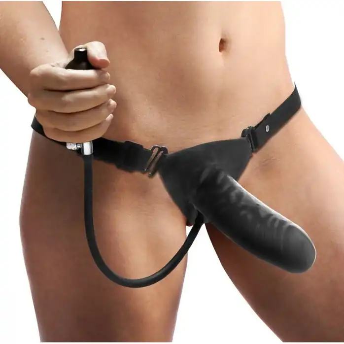 Женский страпон с грушей для надувания - 15 см - Strap U. Фотография 4.