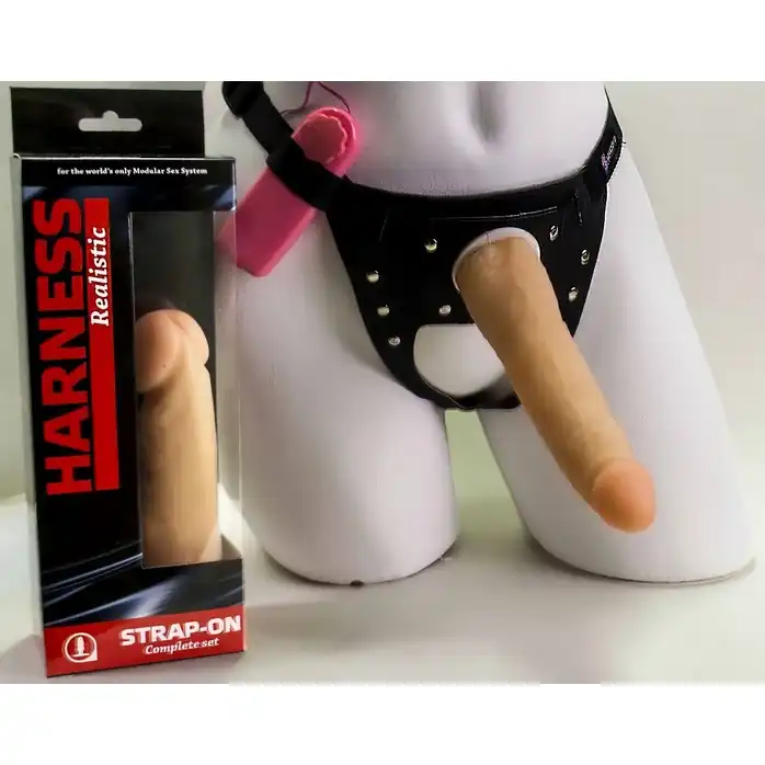 Фаллоимитатор с вибрацией на трусиках с плугом - 17 см - Harness Classic